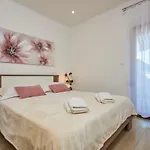Marija Lägenhet Trogir